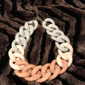 Set of 2 Women’s trendy necklaces.